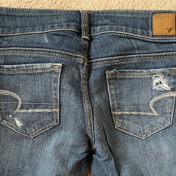American Eagle stretch dark denim ”artist” jeans with holes - Picture 7 of 7